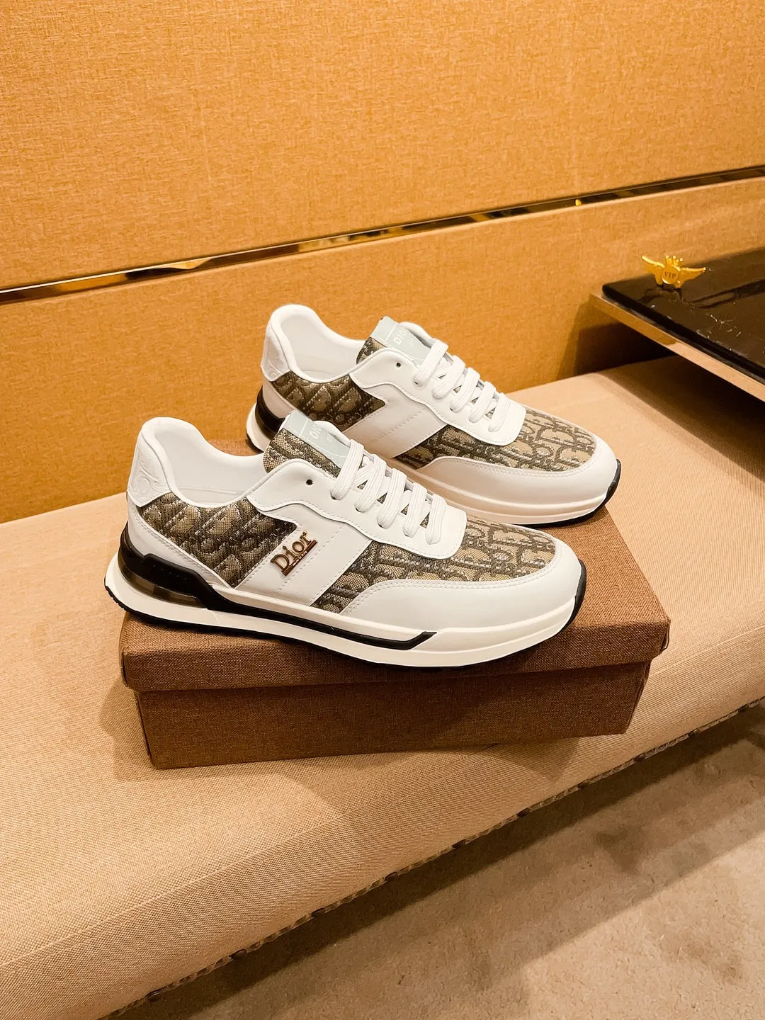 Men's shoes💰 420💰🔥【Dior】High-end brand of men's shoes official website 1:1 latest masterpiece: the upper is made of Italian imported first-layer cowhide, comfortable and breathable lining➕original non-slip and wear-resistant outsole🔥, making walking more convenient and comfortable! An exclusive new model, a stunning work, a beautiful 1:1 replica [color] compared to the official quality! Create a fashionable personality to set off your uniqueness! A must-have for trendy men! Classic 🔥Size: 38-44 Color: 🔥Multiple colors available